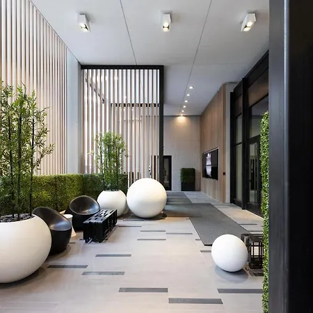 21 East - Chic Dt Apts With Rooftop By Zencity